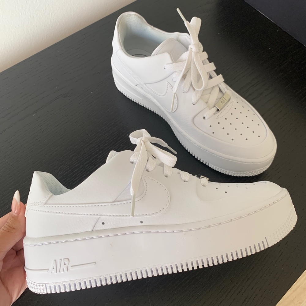 Nike Air Force 1 Sage Low